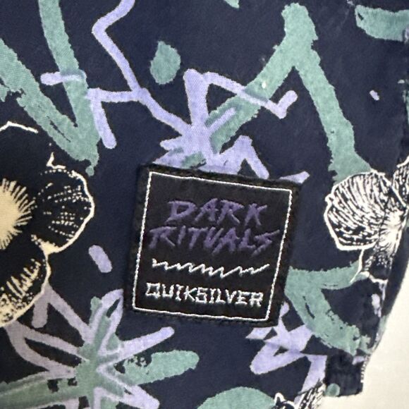 Quicksilver Men’s Hawaiian Boarding Shirt Navy Blue Slim Fit Cotton Size Medium - Picture 5 of 11